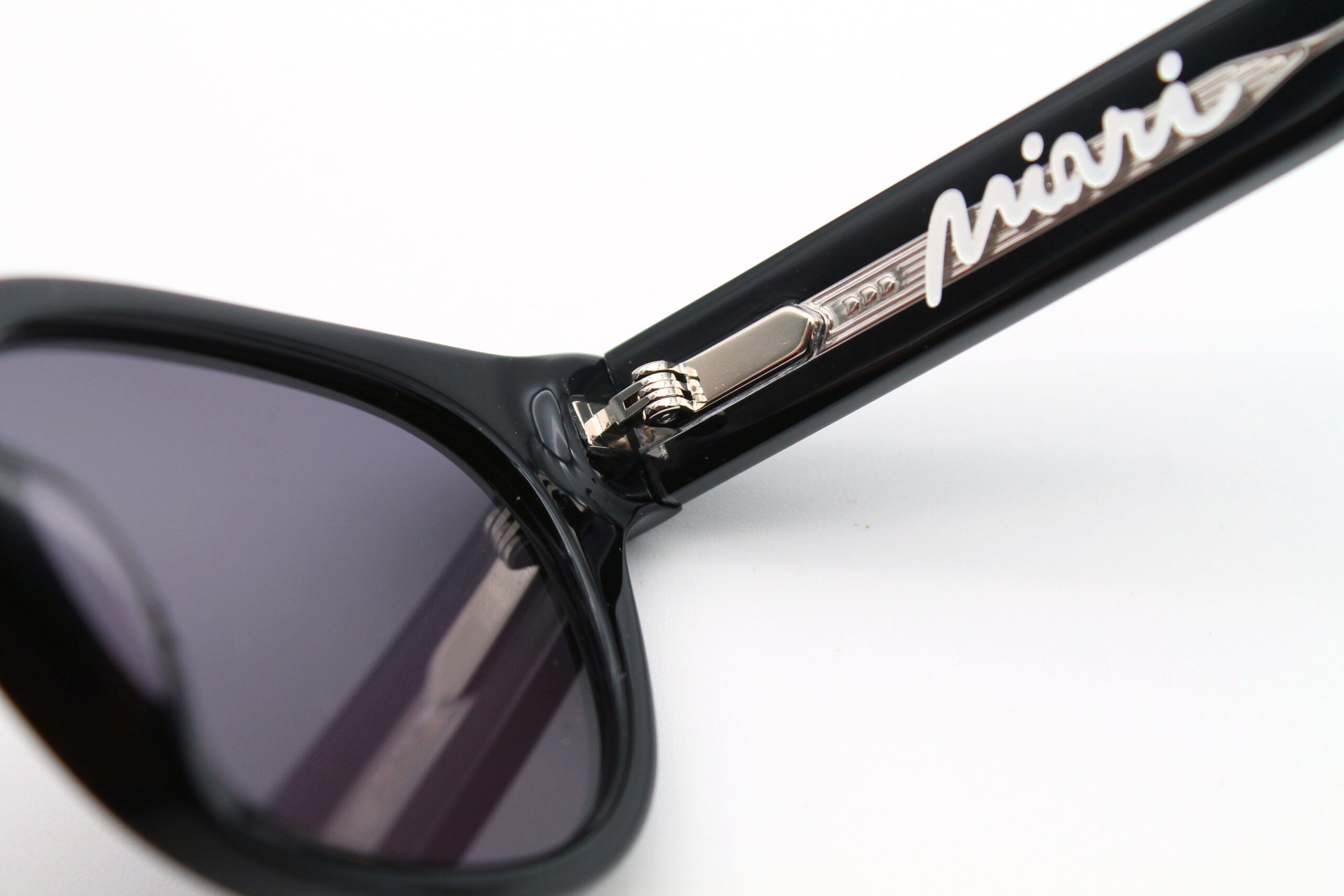 Bisagra Panton Black ok